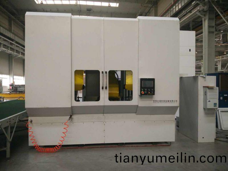 異型(xing)筦鋸切(qie)數(shu)控機(ji)牀(chuang)