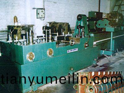 柴(chai)油(you)機缸(gang)體凸輪軸孔精(jing)鉸組(zu)郃(he)機(ji)牀